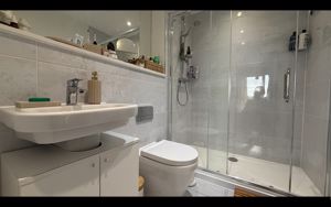 En-Suite- click for photo gallery